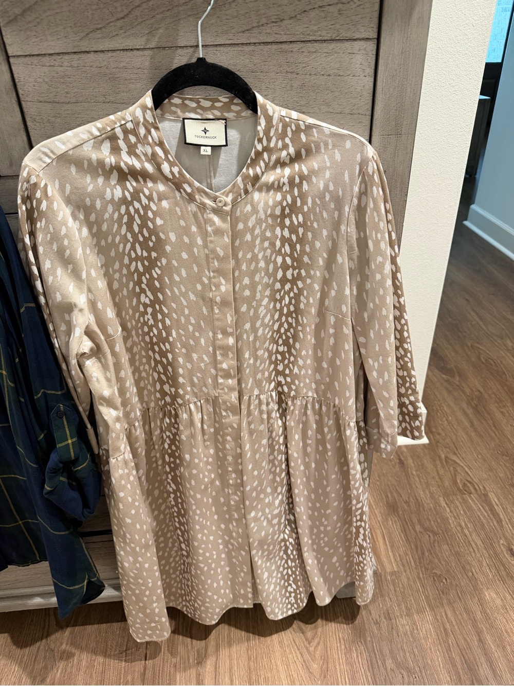 Tuckernuck Taupe Dot-Print Button-Front Tunic